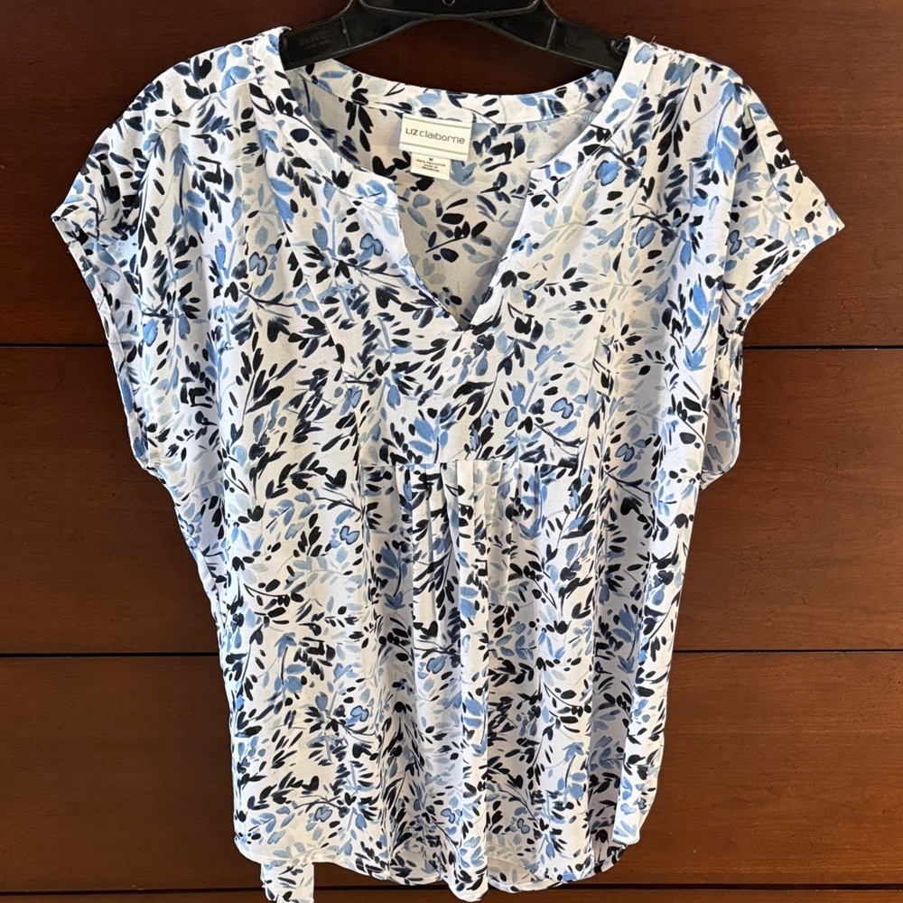Liz Claiborne White and Blue Floral V-Neck Blouse